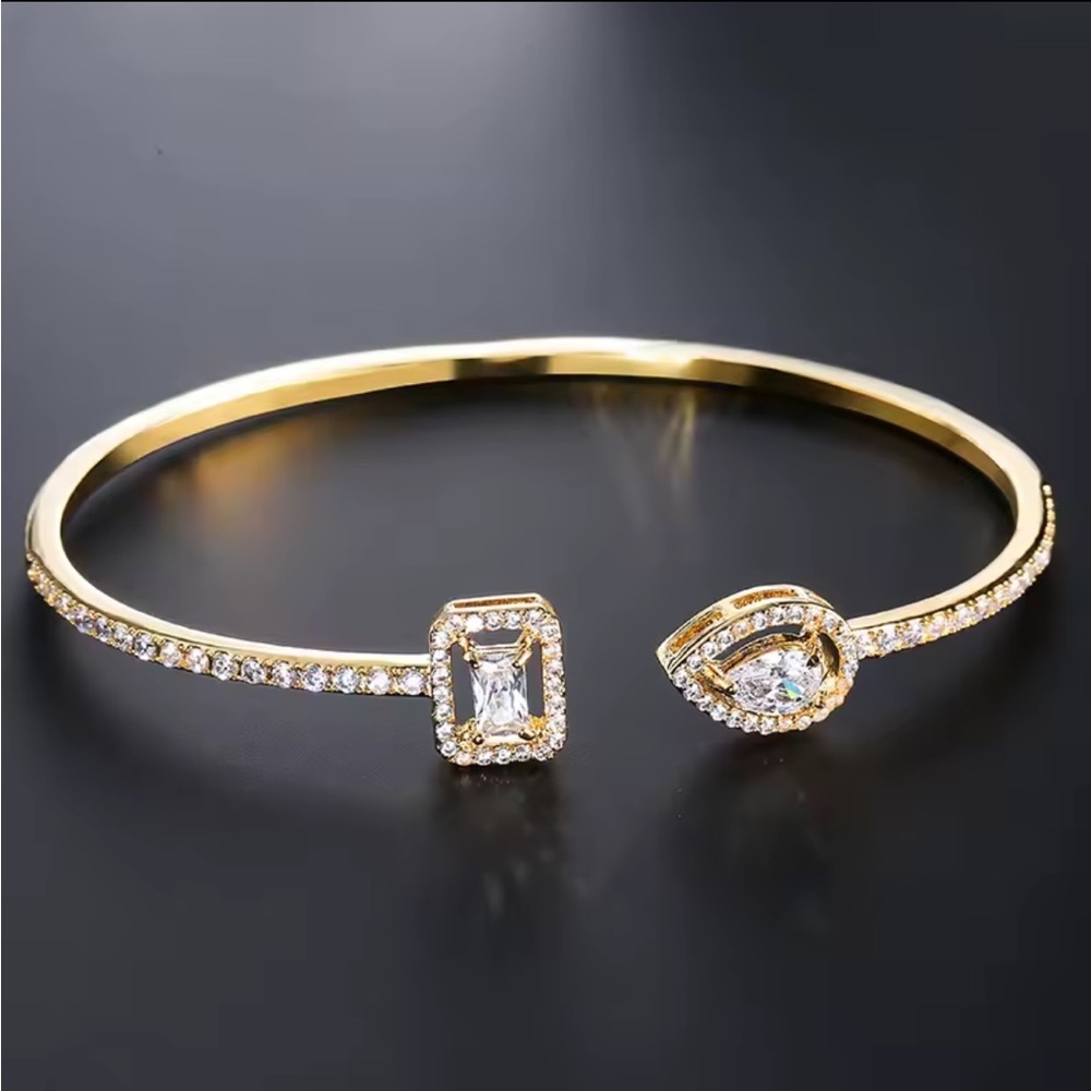 Wedding lux Gold Bracelet with Crystal Accents